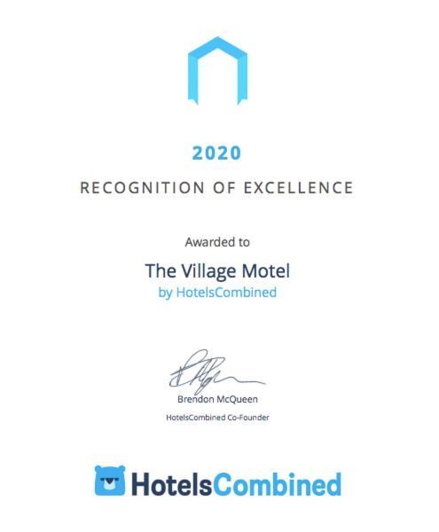 The Village Motel Naramata Exteriér fotografie